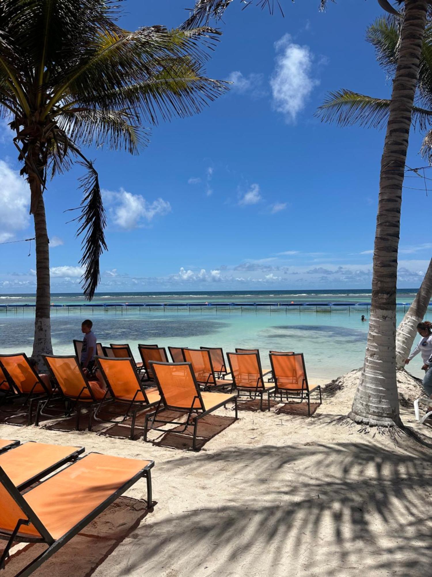 Oneiro Suites With Sea View Mahahual Exterior photo